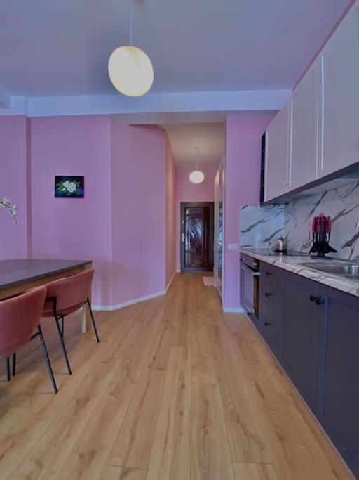 Coral Apartment - City Center Tirana Zewnętrze zdjęcie