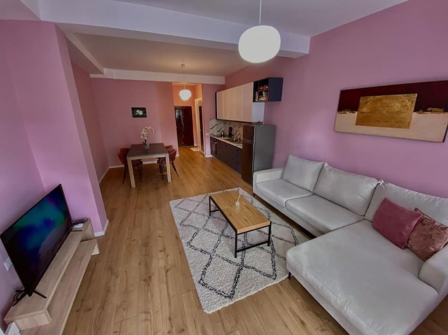 Coral Apartment - City Center Tirana Zewnętrze zdjęcie